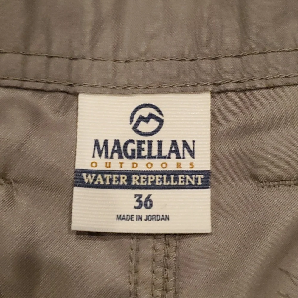 Mens Magellan light army green cargo shorts size 36 - Picture 5 of 6